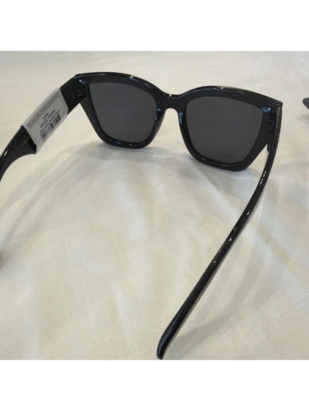 Aire Hadeus Black Sunglasses